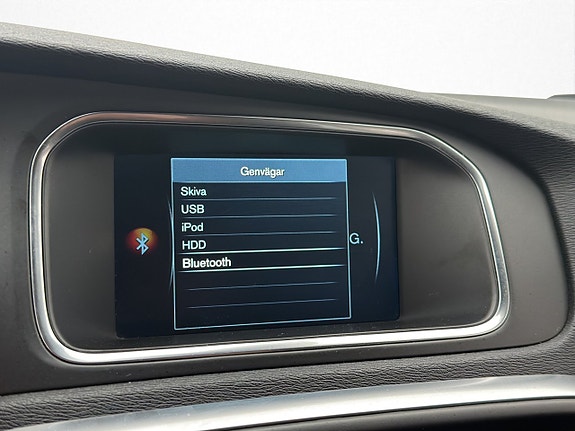 Volvo V40 22 of 30