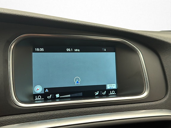 Volvo V40 21 of 30