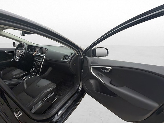 Volvo V40 25 of 30