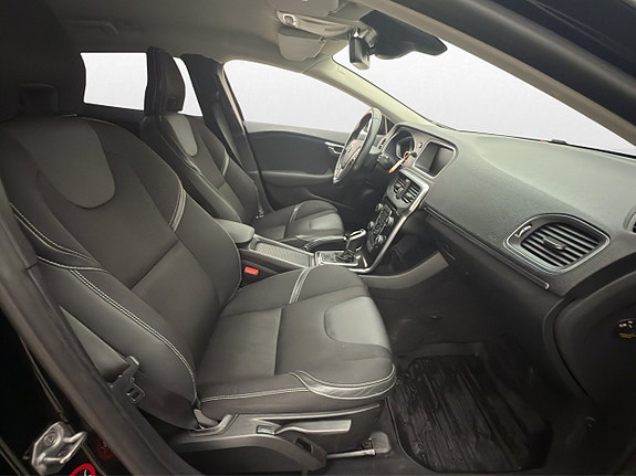 Volvo V40 26 of 30