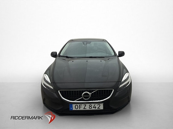 Volvo V40 2 of 30