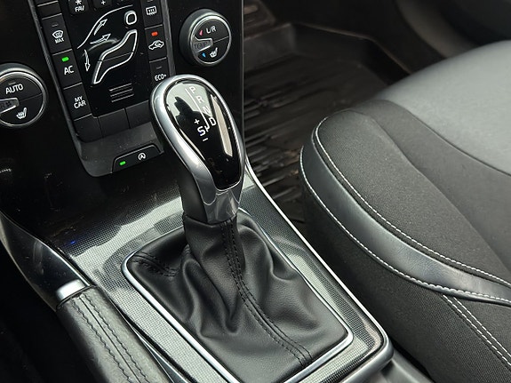 Volvo V40 24 of 30