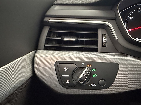 Audi A4 14 of 30