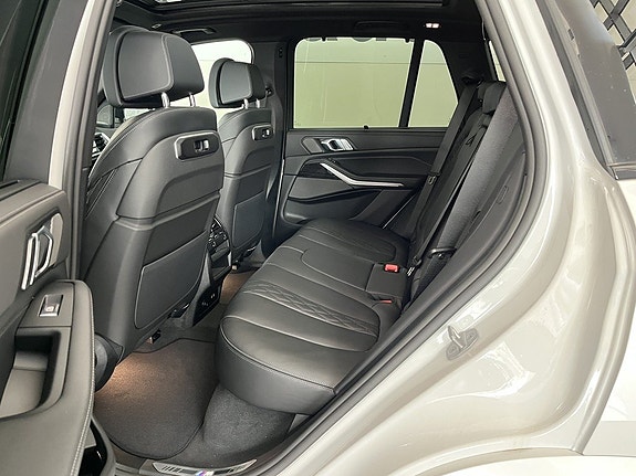 BMW X5 13 of 17