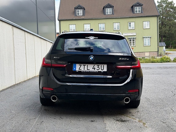 BMW 330e 4 of 12