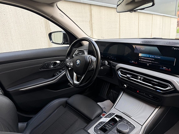 BMW 330e 6 of 12