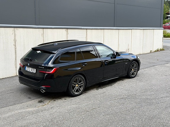 BMW 330e 3 of 12
