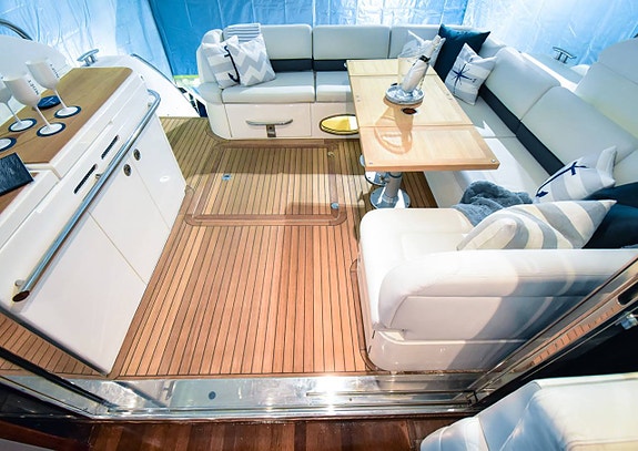 En Princess V52 i exceptionellt fint skick till salu 2 of 12