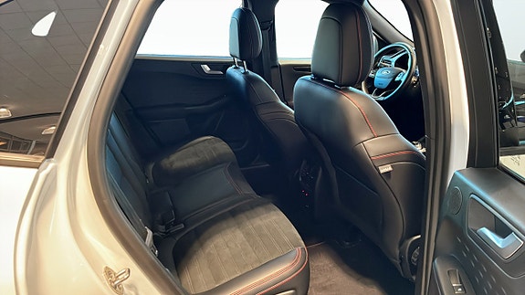 Ford Kuga 5 of 12