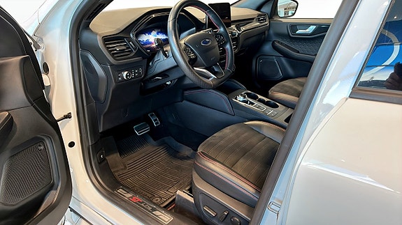 Ford Kuga 12 of 12
