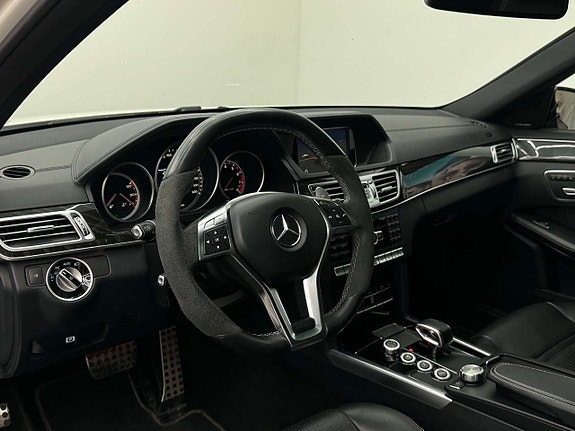 Mercedes-Benz E63 16 of 24
