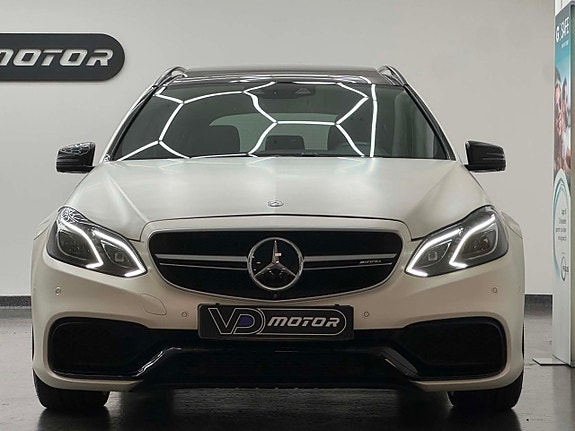 Mercedes-Benz E63 8 of 24