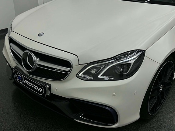 Mercedes-Benz E63 10 of 24