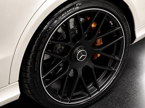 Mercedes-Benz E63 12 of 26