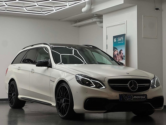Mercedes-Benz E63 4 of 24