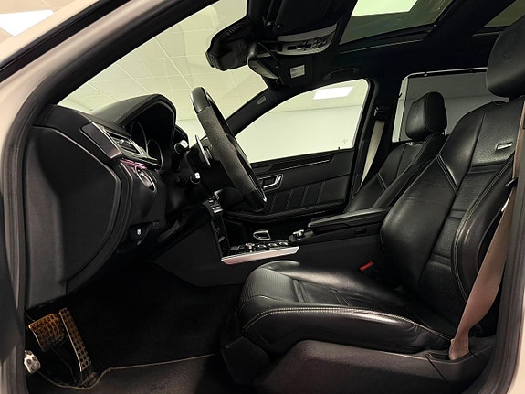 Mercedes-Benz E63 18 of 26