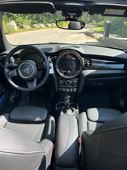 MINI Cooper 8 of 15