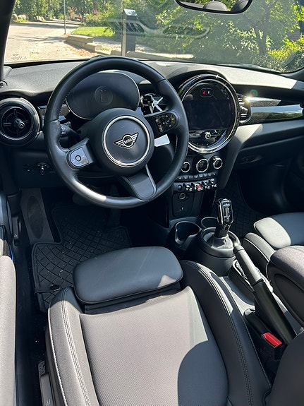 MINI Cooper 9 of 15