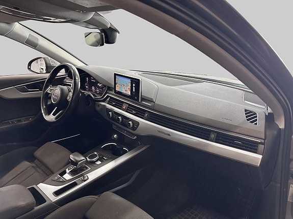 Audi A4 9 of 19