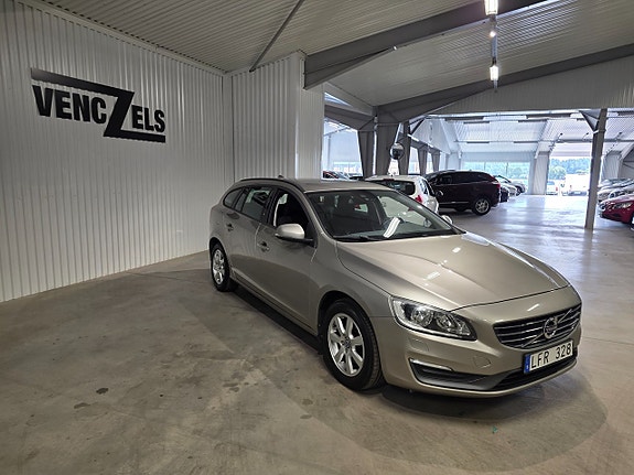 Volvo V60 2 of 10