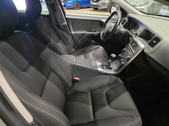 Volvo V60 7 of 10