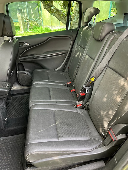 Opel Zafira Tourer 6 of 11