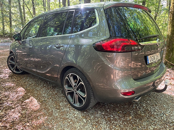Opel Zafira Tourer 4 of 11