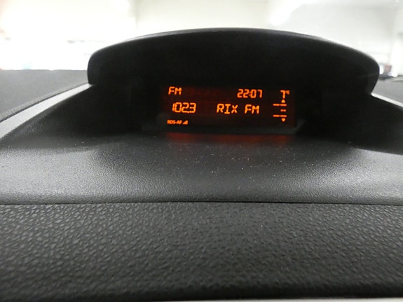 Renault Clio 9 of 16