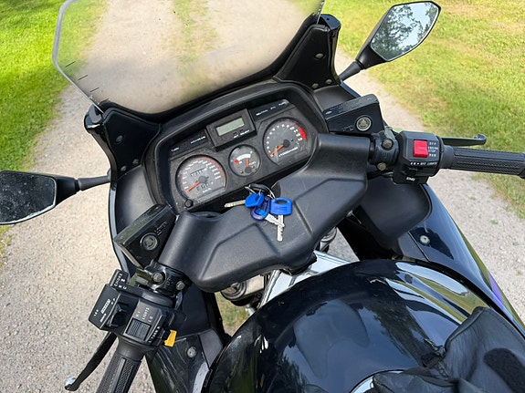 Suzuki Gsx 1100F 8 of 10
