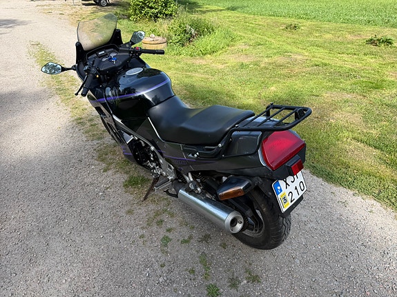 Suzuki Gsx 1100F 6 of 10