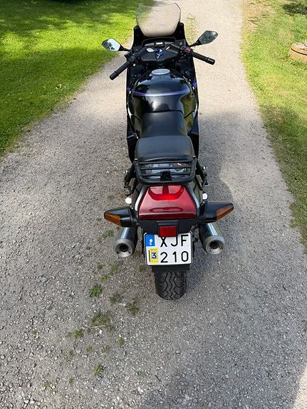 Suzuki Gsx 1100F 7 of 10