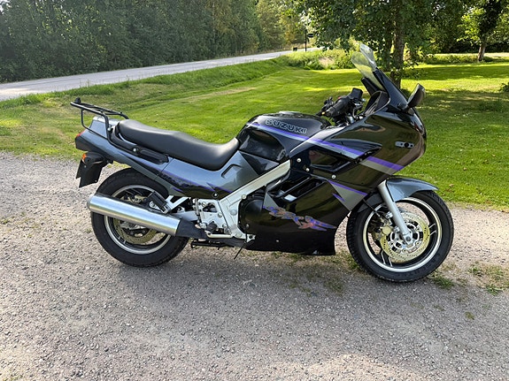 Suzuki Gsx 1100F 4 of 10