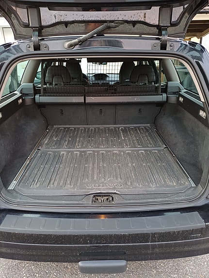 Volvo V70 8 of 8