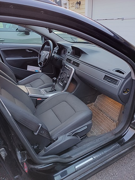 Volvo V70 7 of 8