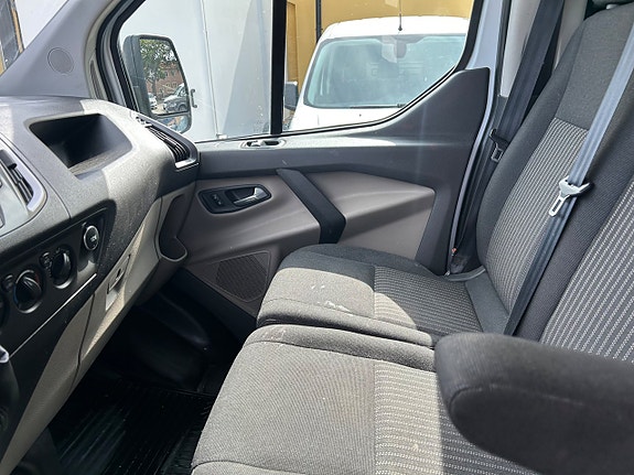 Ford Transit Custom 4 of 9