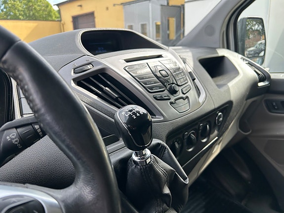 Ford Transit Custom 3 of 9