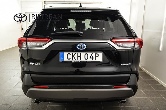 Toyota RAV4 4 of 29