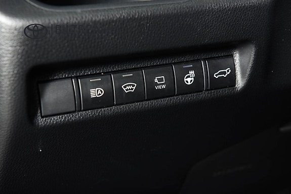 Toyota RAV4 13 of 29