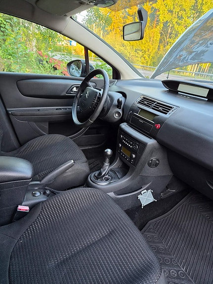 Citroen C4 9 of 10