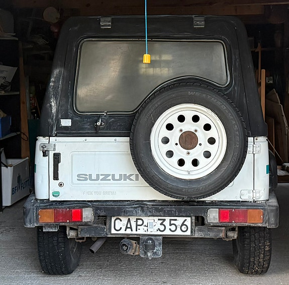 Suzuki Samurai 3 of 5