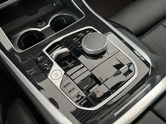 BMW X5 11 of 16