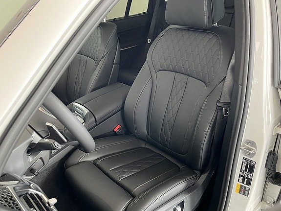 BMW X5 8 of 16