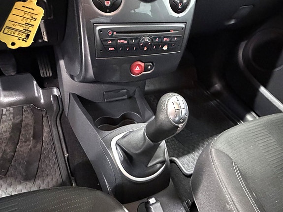 Renault Clio 10 of 14