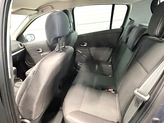 Renault Clio 12 of 14