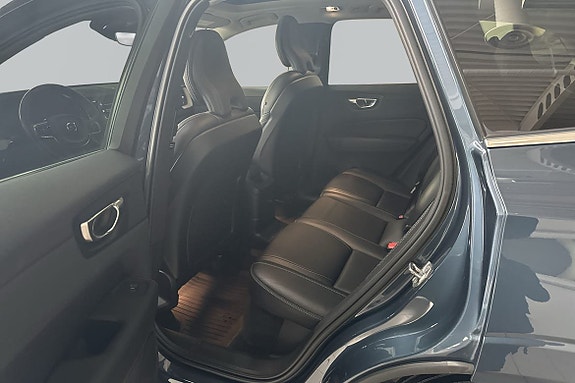 Volvo XC60 7 of 20
