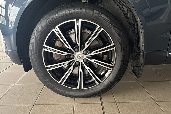 Volvo XC60 16 of 20