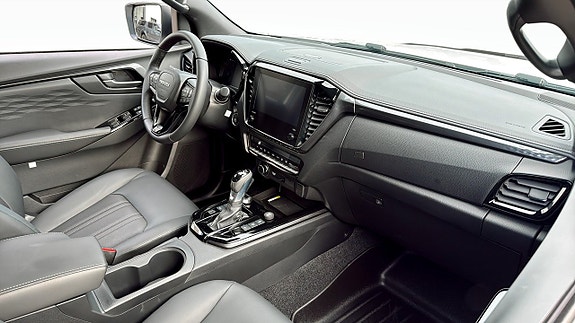 Isuzu D-max 3 of 9
