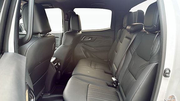 Isuzu D-max 5 of 9