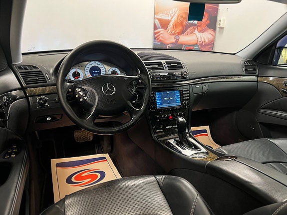 Mercedes-Benz E55 10 of 30