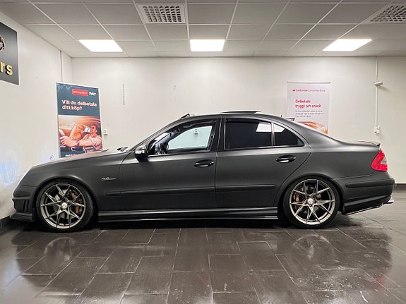Mercedes-Benz E55 7 of 30